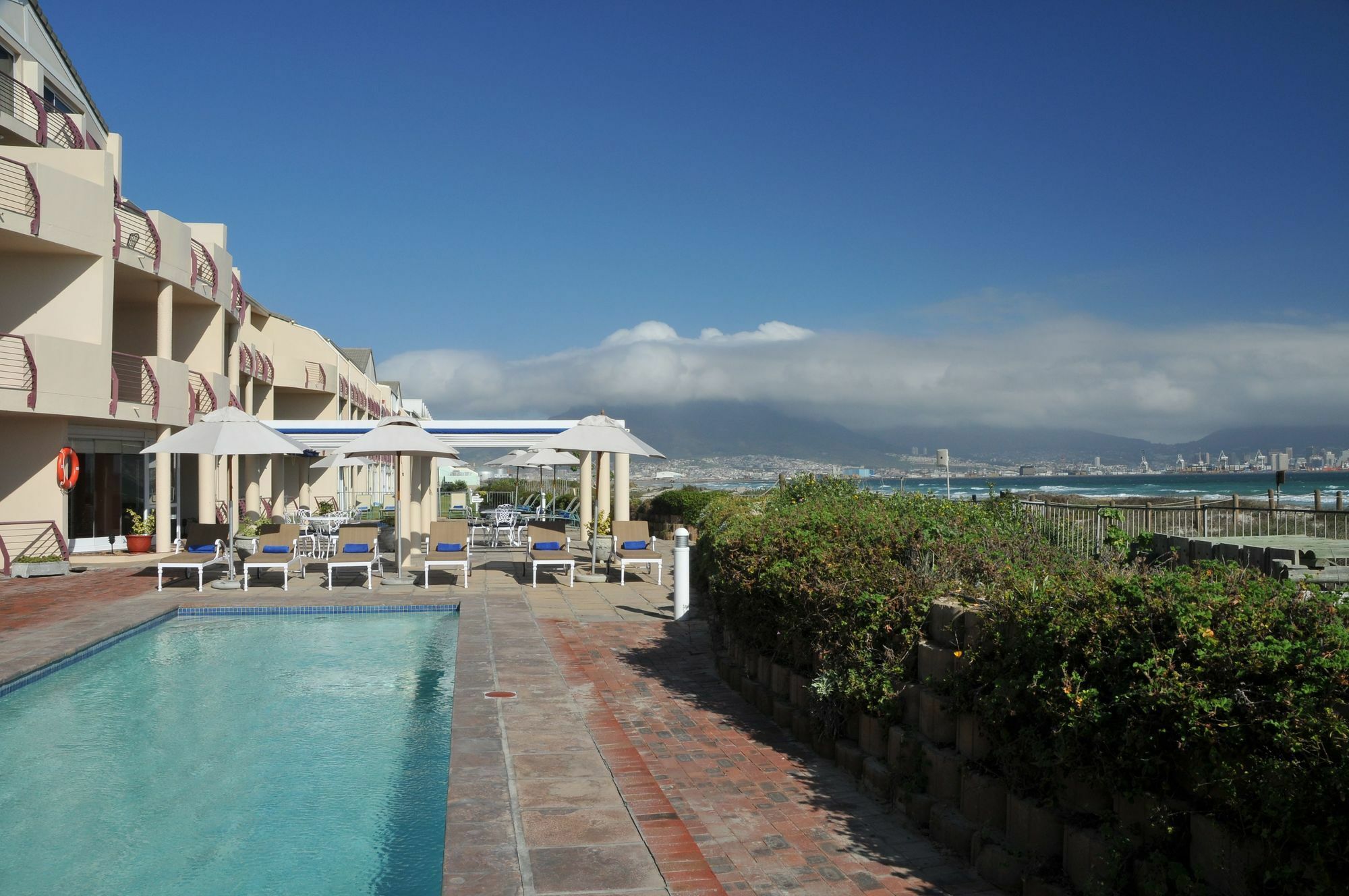 Cape Town Beachfront Apartments At Leisure Bay Exterior photo